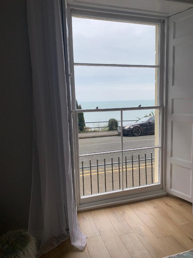Beautiful Flat With Harbour Views 텐비 외부 사진
