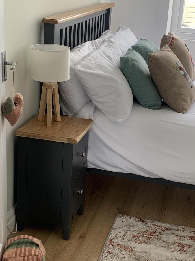 Beautiful Flat With Harbour Views 텐비 외부 사진